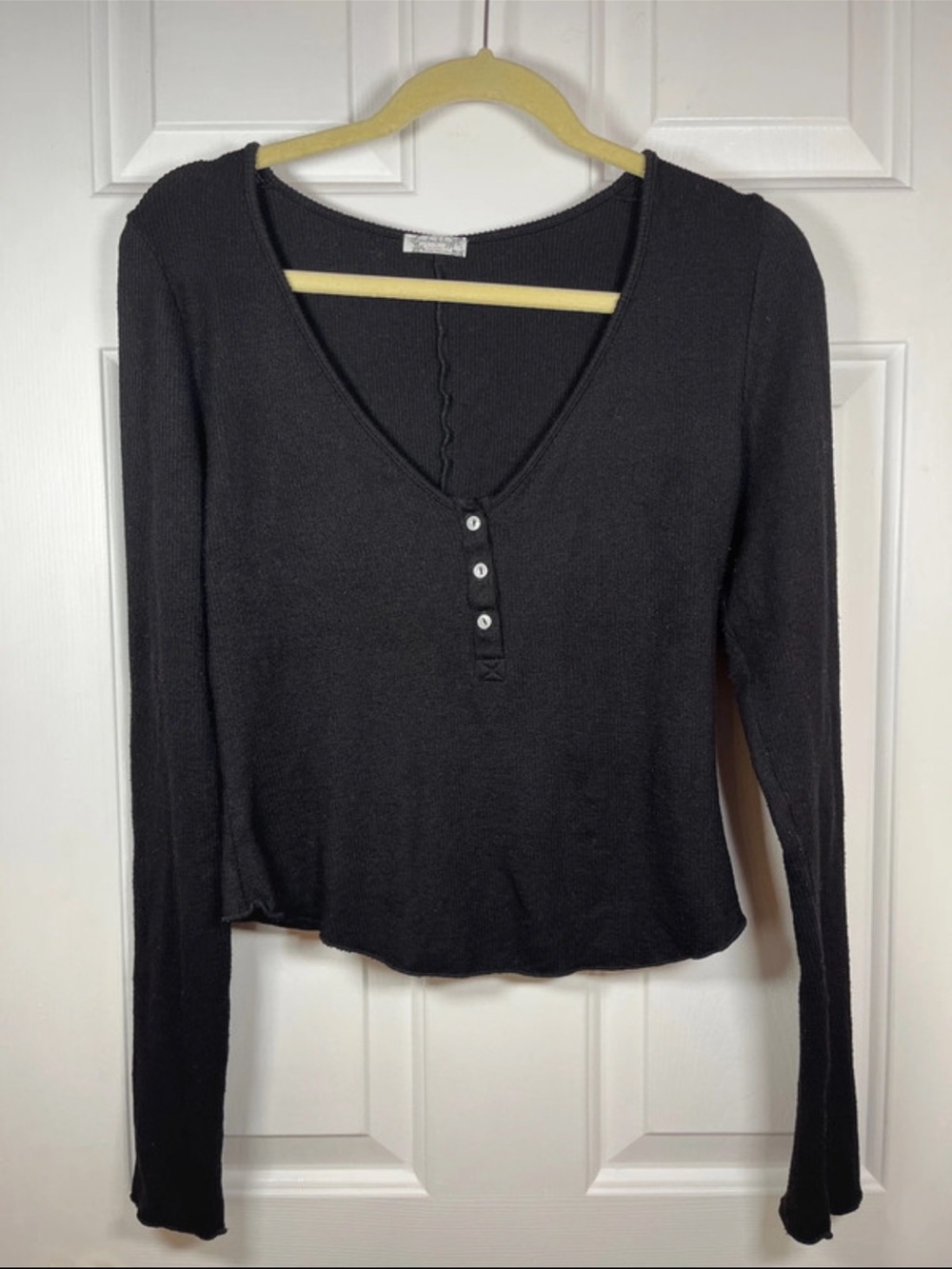Free People We The Free Black 3-Button Long Sleeve V-Neck Henley Top | Petite Sm